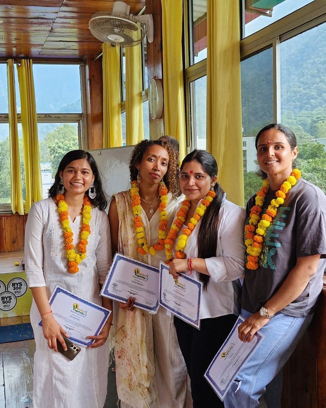 300-hour-yoga-teacher-training-in-rishikesh